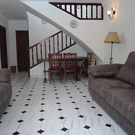 Nueva 79 Menyber Holiday home *